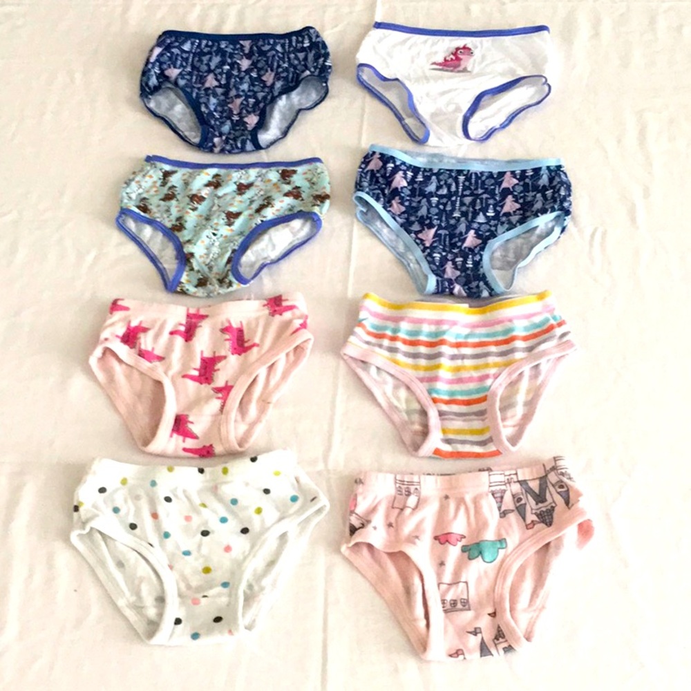 8 Pair Undies 2T/3T Cotton